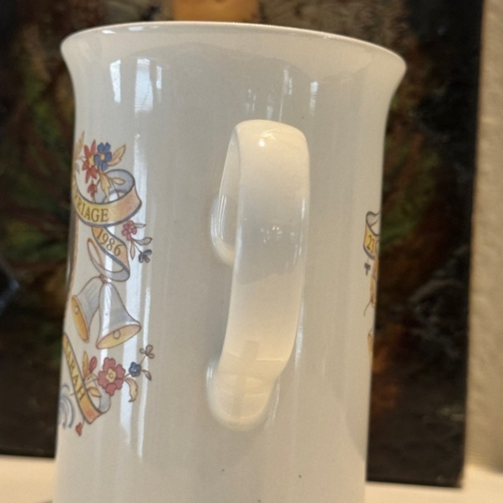 Commemorative‎ mug Prince Andrew and Sarah Ferguson Wedding Circa 1986 - Picture 3 of 4